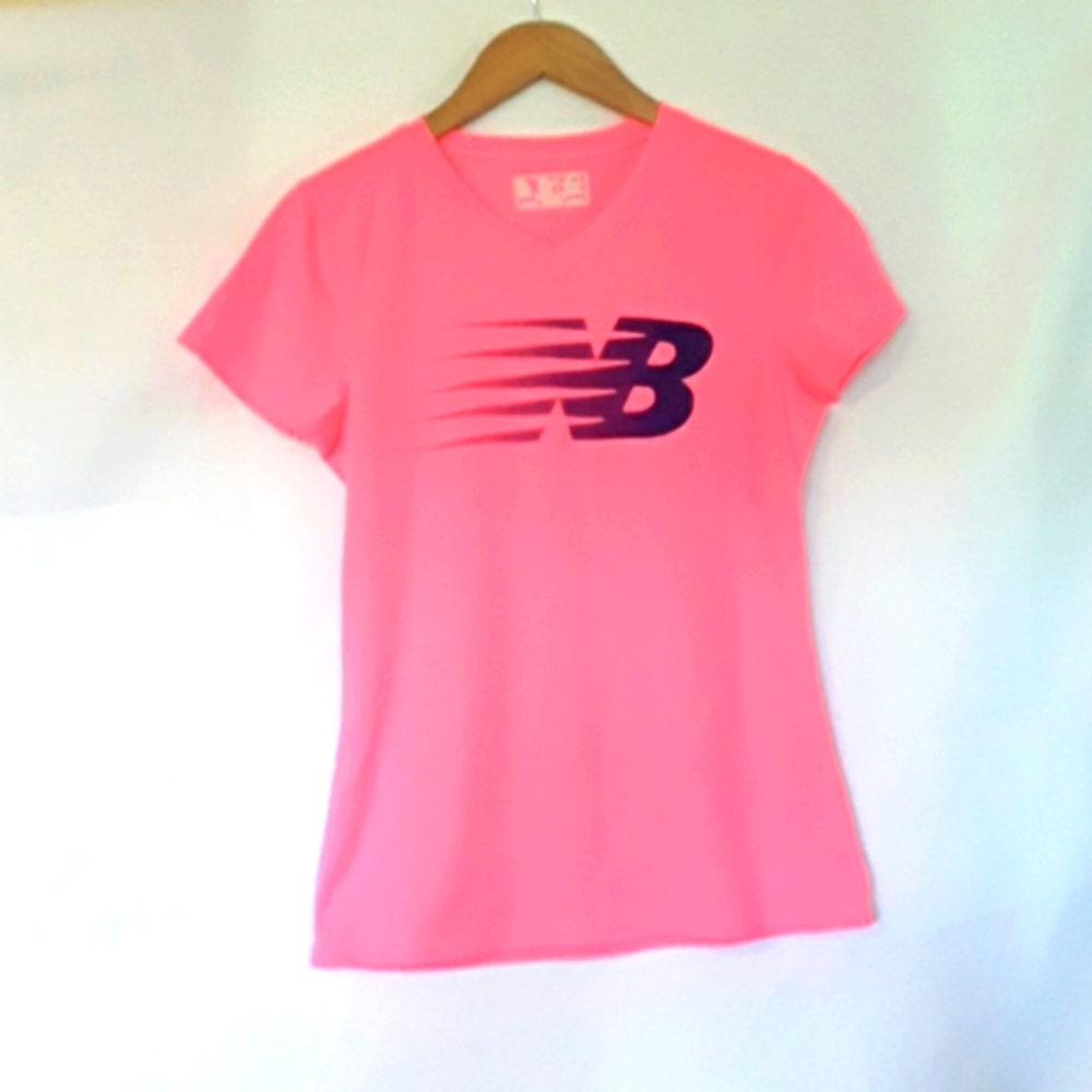 New Balance Pink Short Sleeve Workout Top Medium
